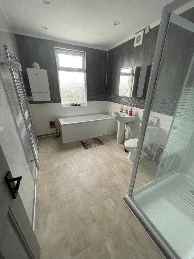 Bentley Place Crewe Exterior photo